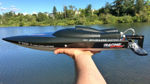 Barca cu telecomanda iUni FT011 High Speed Racing Flipped Boat, Negru